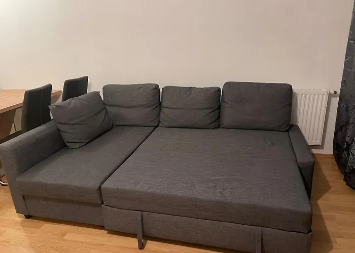 Apartment Spacious 1br With Balcony Above Citygate Shopping Complex With Metro Access