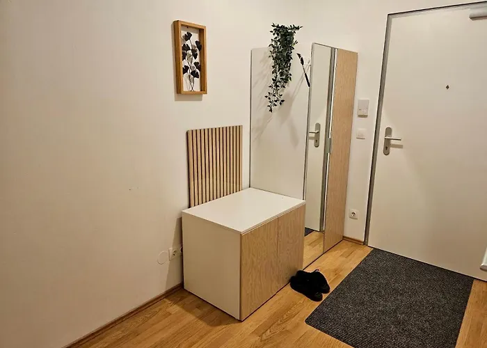 Spacious 1br With Balcony Above Citygate Shopping Complex With Metro Access * Vienna